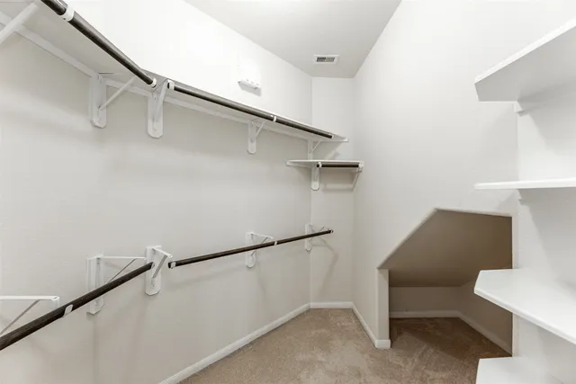 $2,000 | 6443 Wilshire Fern, Houston, TX 77040