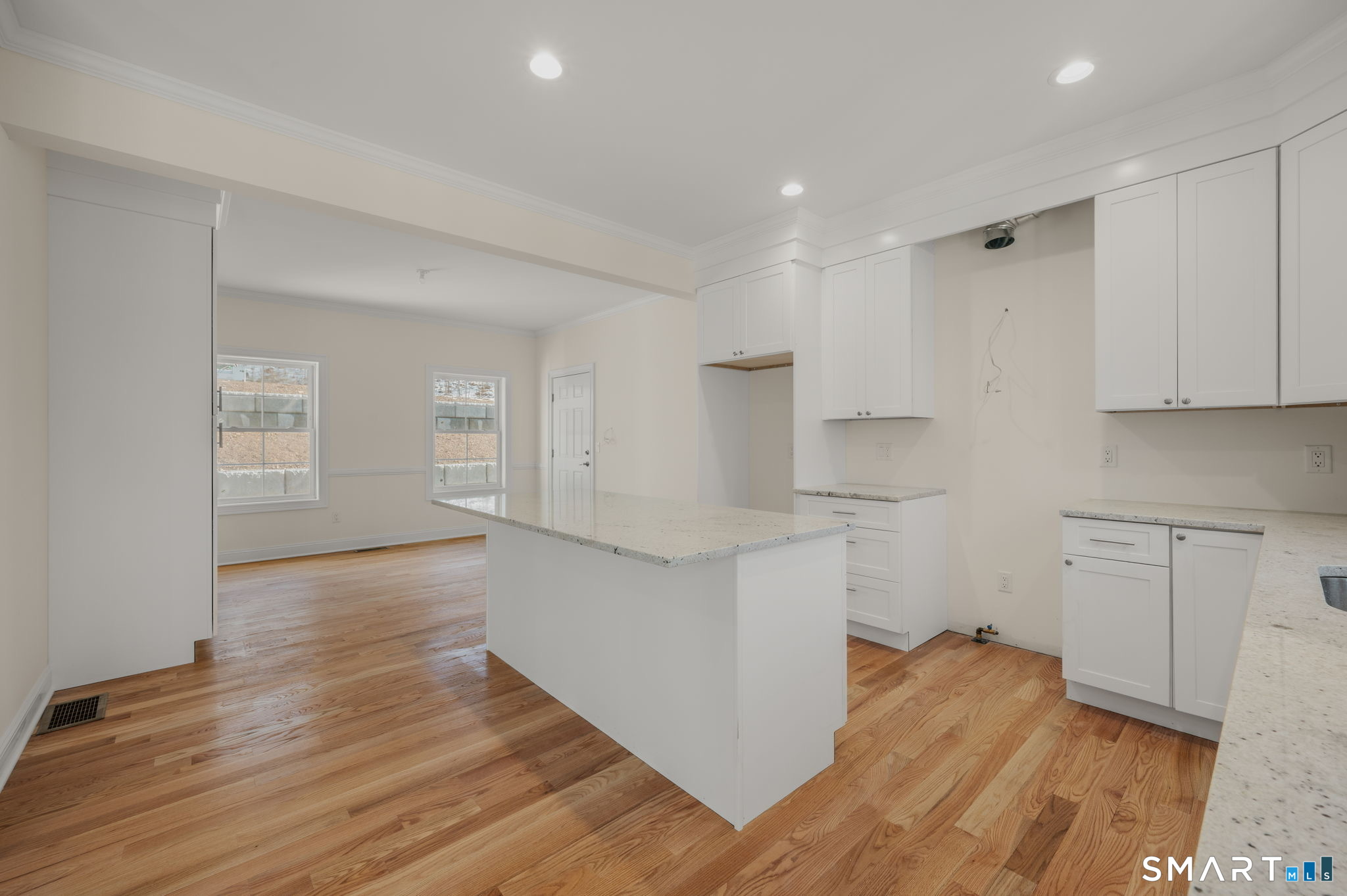 4 Jans Way Andover, NJ 07821 - Photo 8 of 36
