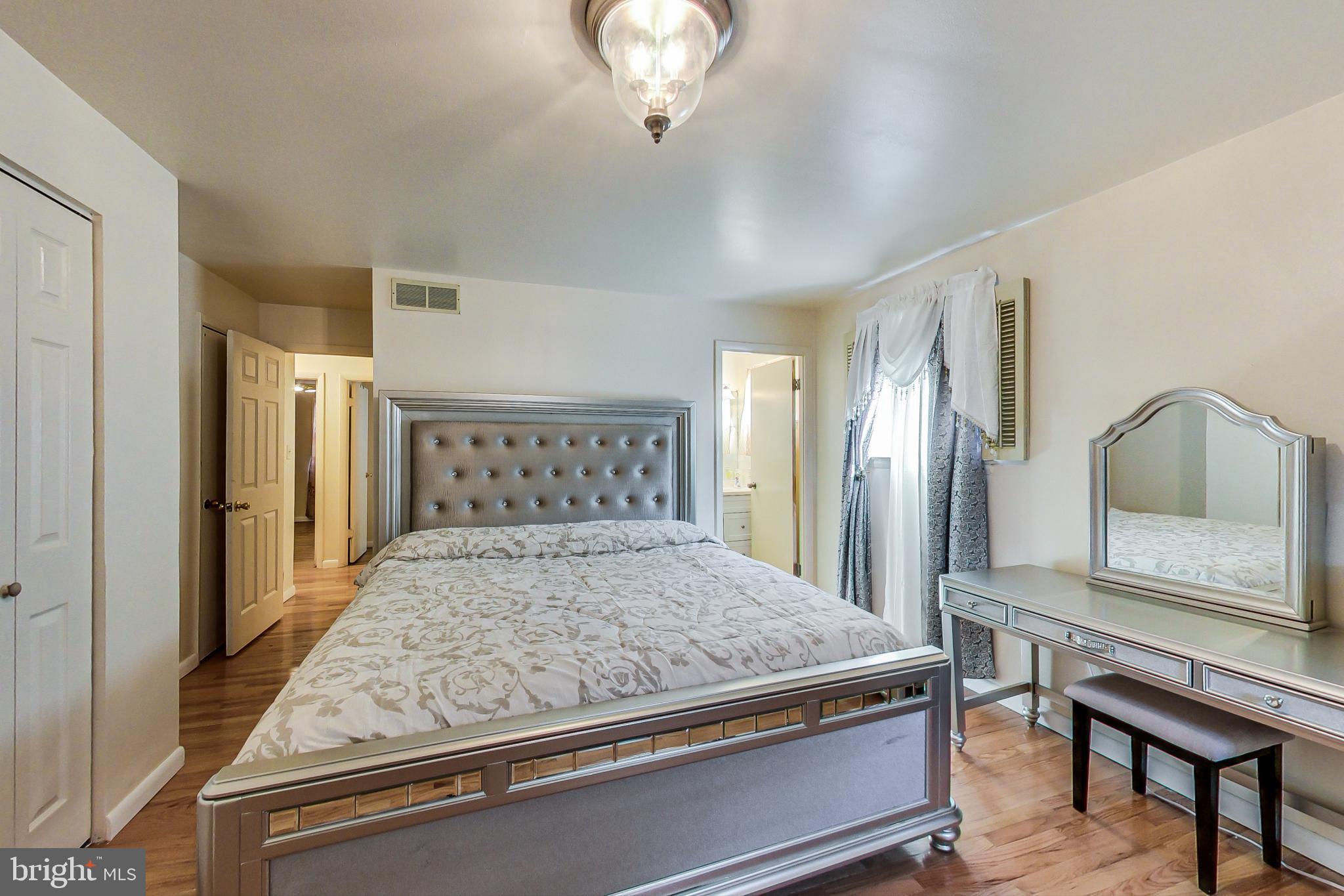 4525 Hawksbury Road Baltimore, MD 21208 - Photo 15 of 53 Primary Bedroom