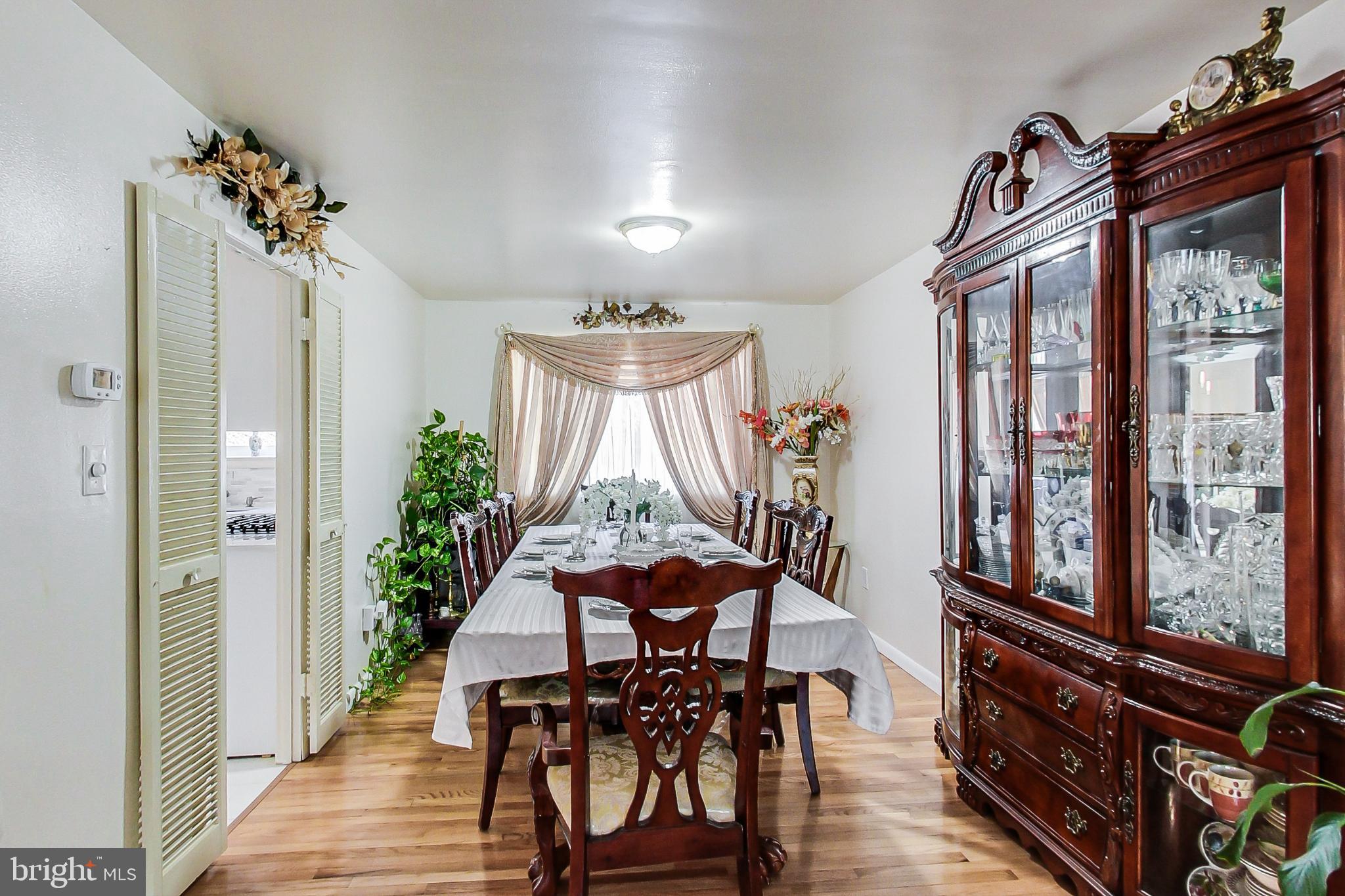 4525 Hawksbury Road Baltimore, MD 21208 - Photo 6 of 53 Separate Formal Dining Room