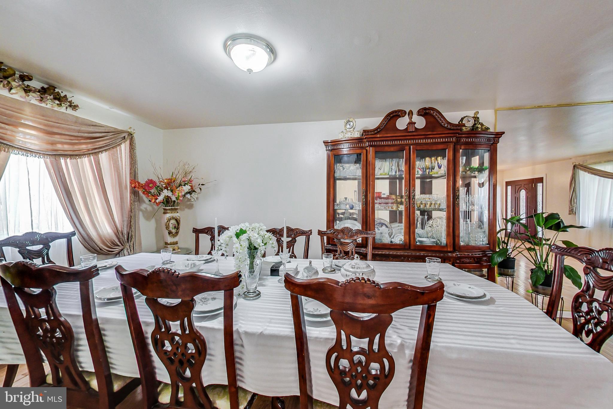 4525 Hawksbury Road Baltimore, MD 21208 - Photo 7 of 53 Dining Room