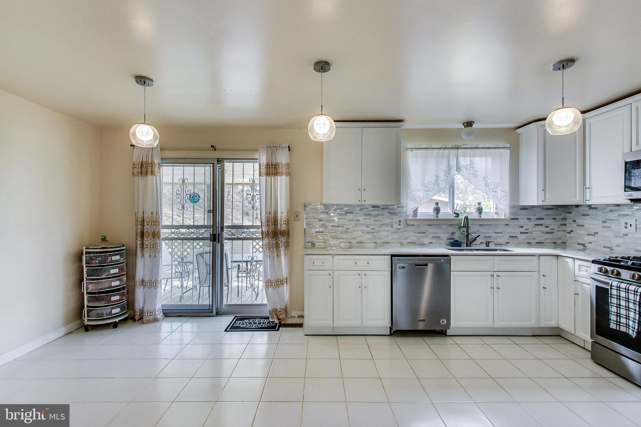 4525 Hawksbury Road Baltimore, MD 21208 - Photo 9 of 53 Gallery Image 9
