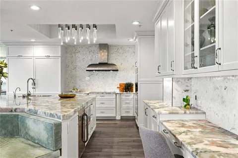 $2,800,000 | 3507 Bayshore Boulevard, Unit 102, Tampa, FL 33629