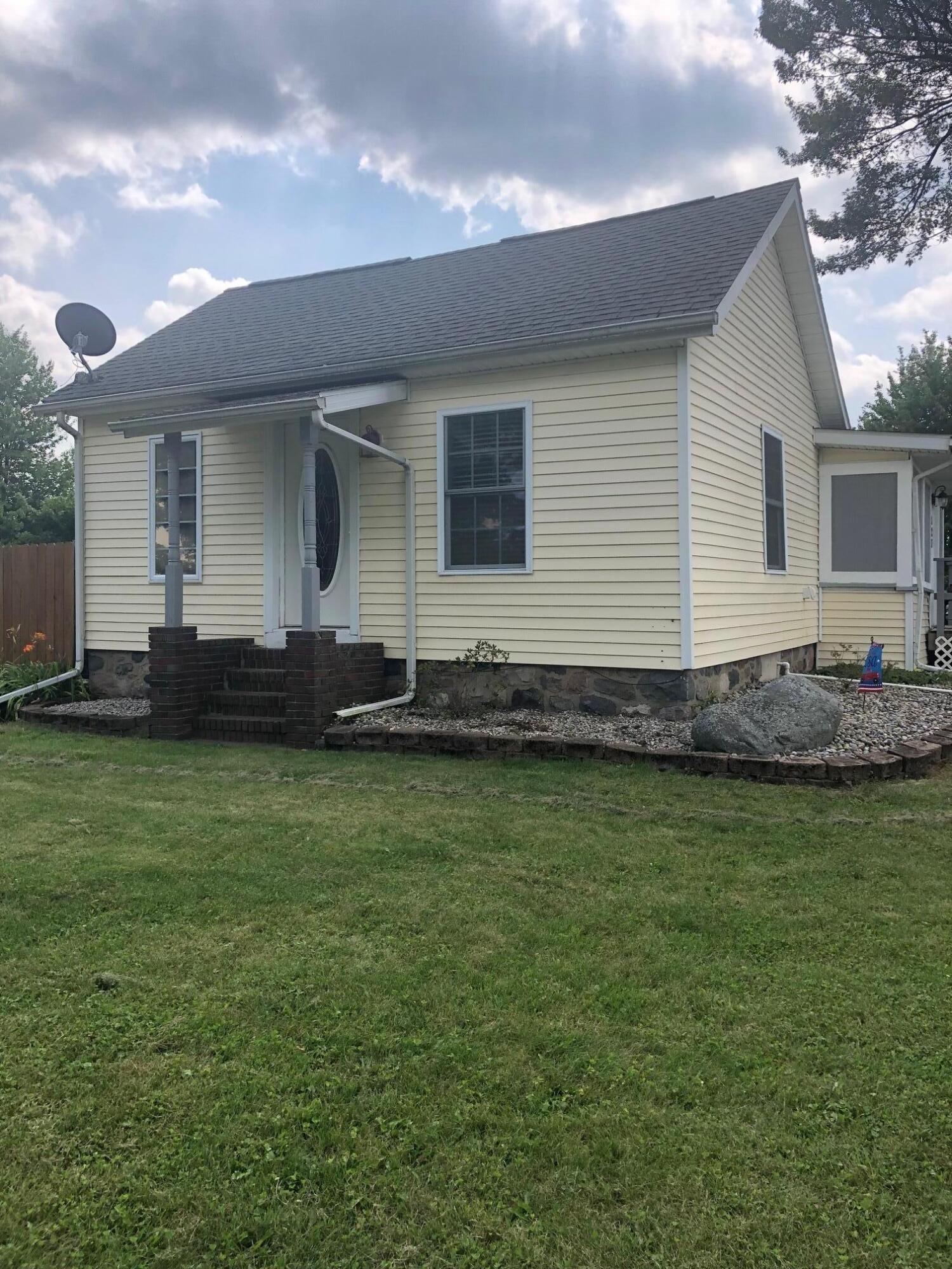 123 East Girard Road Union City, MI 49094 - Photo 2 of 19 IMG_6338