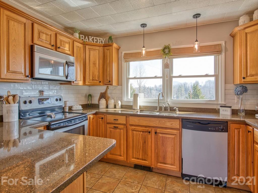 424 Phillipsville Loop Canton, NC 28716 - Photo 15 of 26