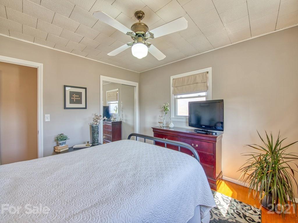 424 Phillipsville Loop Canton, NC 28716 - Photo 21 of 26