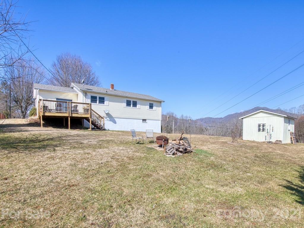 424 Phillipsville Loop Canton, NC 28716 - Photo 4 of 26