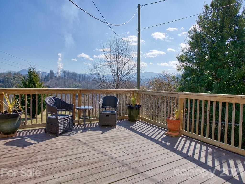 424 Phillipsville Loop Canton, NC 28716 - Photo 8 of 26