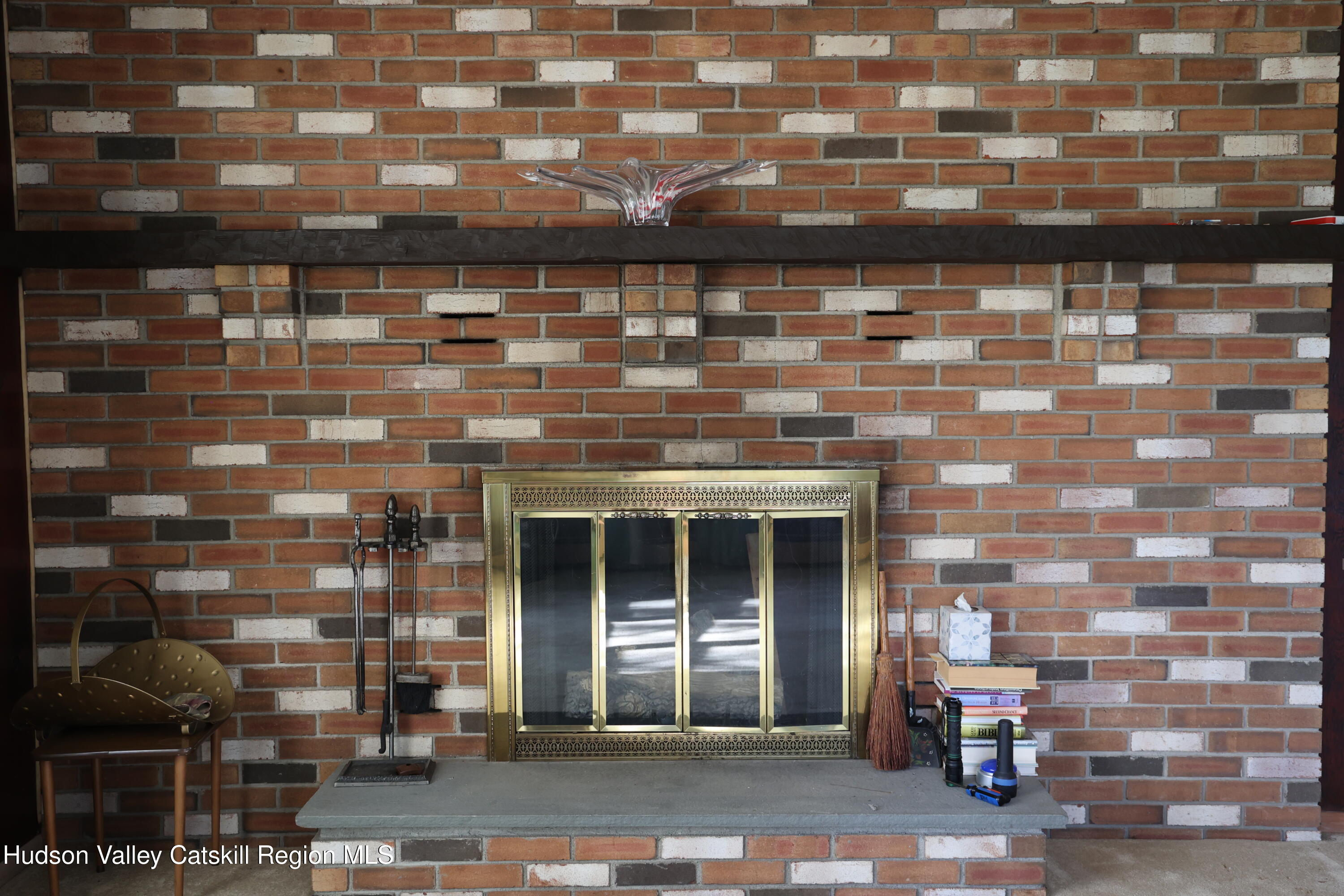 5 Enax Road Freehold, NY 12431 - Photo 10 of 17 5enaxfireplacefront