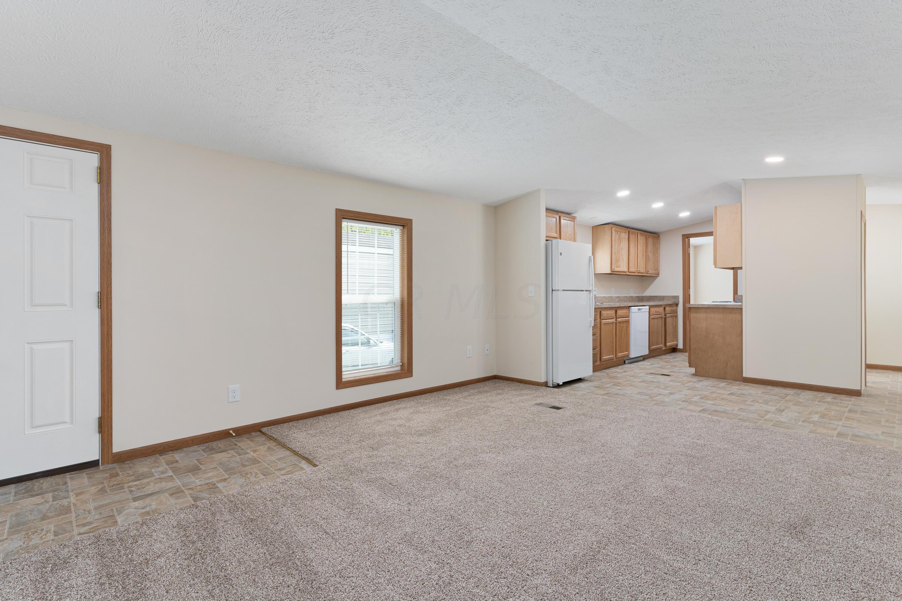 14 Spring Lake Court Delaware, OH 43015 - Photo 5 of 26 14 Spring Lake Ct_MLS_5
