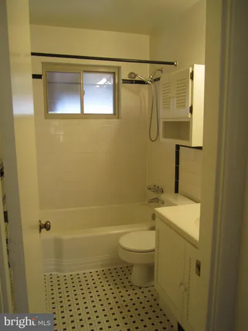 $3,060 | 5712 2nd Street South, Arlington, VA 22204