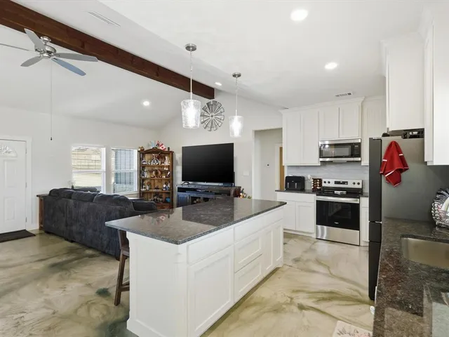 $449,000 | 231 Julian Lane, Poolville, TX 76487