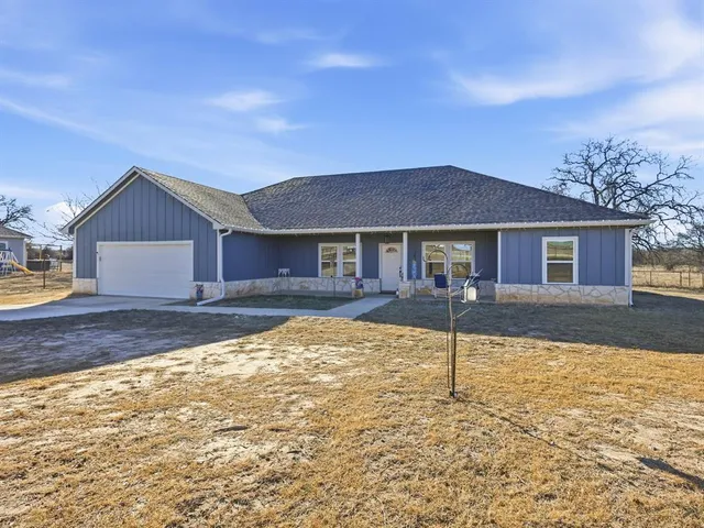$449,000 | 231 Julian Lane, Poolville, TX 76487