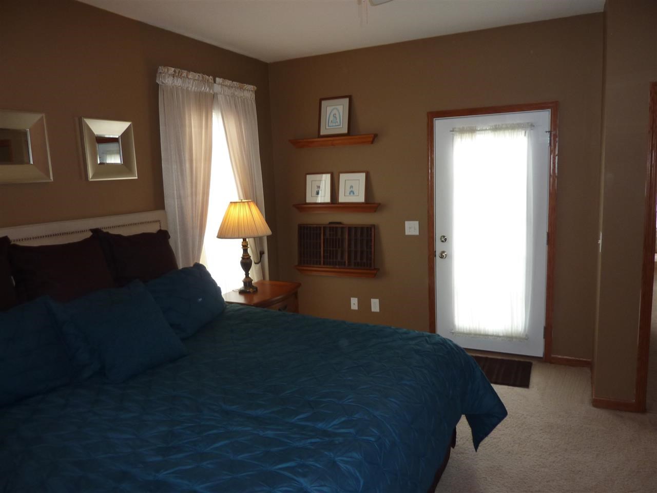 1090 East Lincoln Road Eldridge, IA 52748 - Photo 11 of 19 Gallery Image 11
