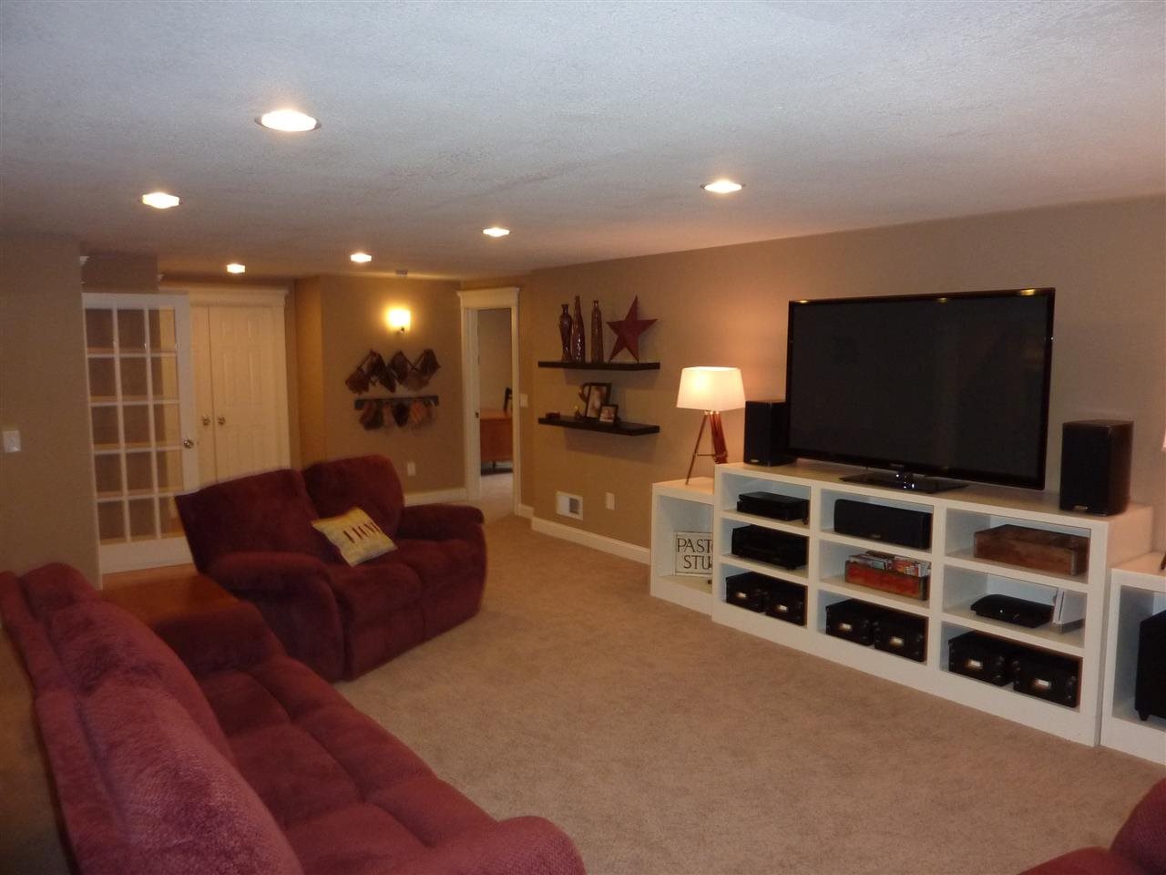1090 East Lincoln Road Eldridge, IA 52748 - Photo 13 of 19 Gallery Image 13