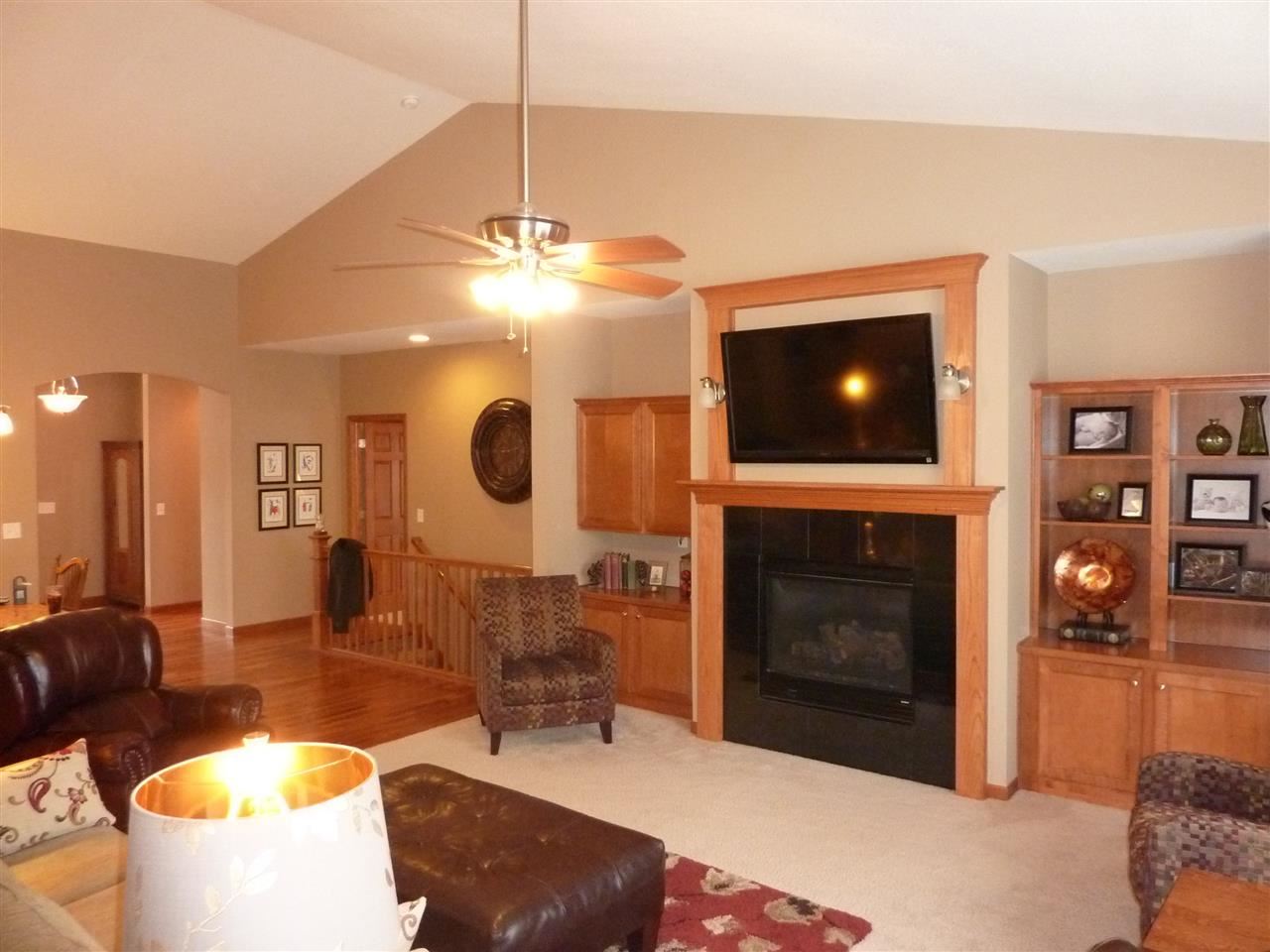 1090 East Lincoln Road Eldridge, IA 52748 - Photo 3 of 19 Gallery Image 3