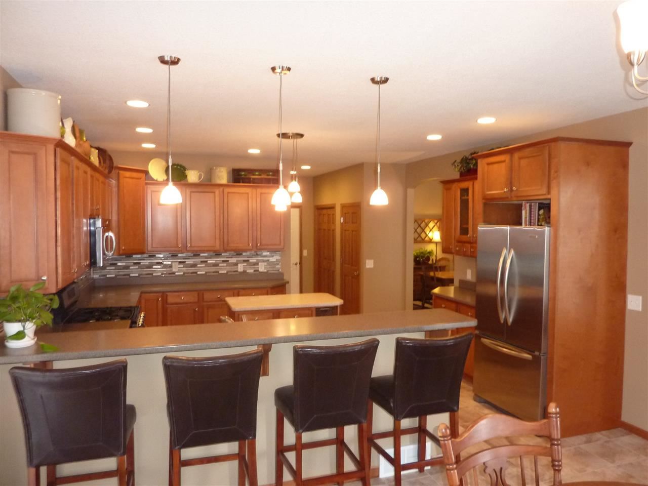 1090 East Lincoln Road Eldridge, IA 52748 - Photo 4 of 19 Gallery Image 4