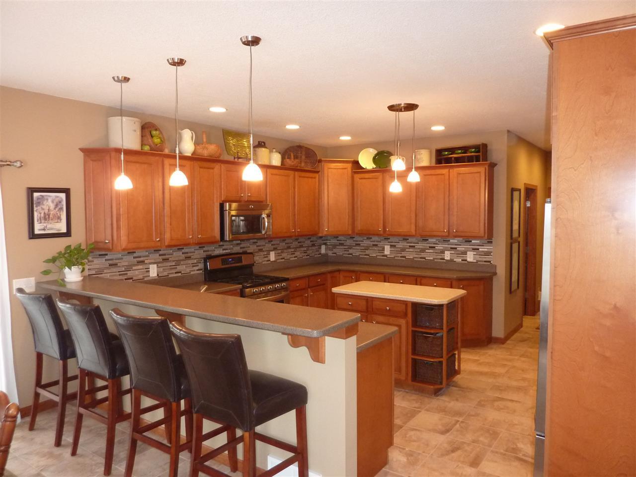 1090 East Lincoln Road Eldridge, IA 52748 - Photo 5 of 19 Gallery Image 5