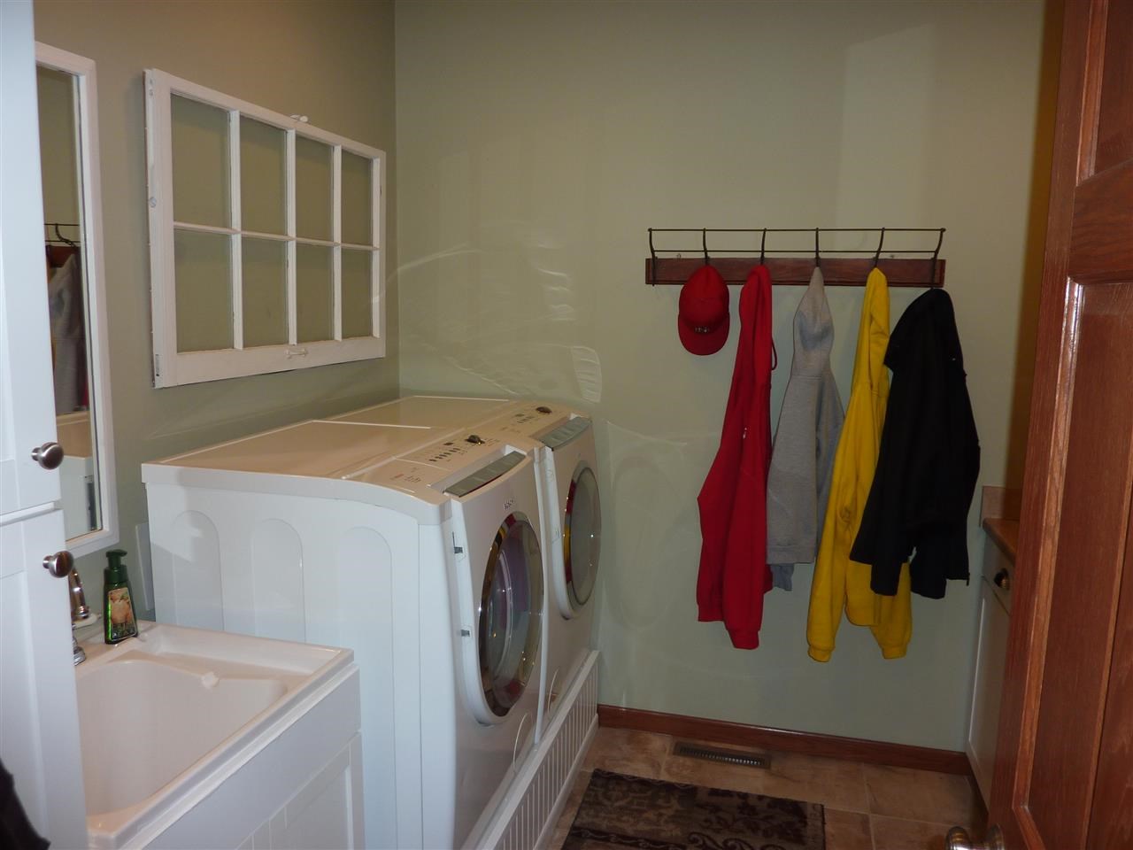 1090 East Lincoln Road Eldridge, IA 52748 - Photo 7 of 19 Gallery Image 7