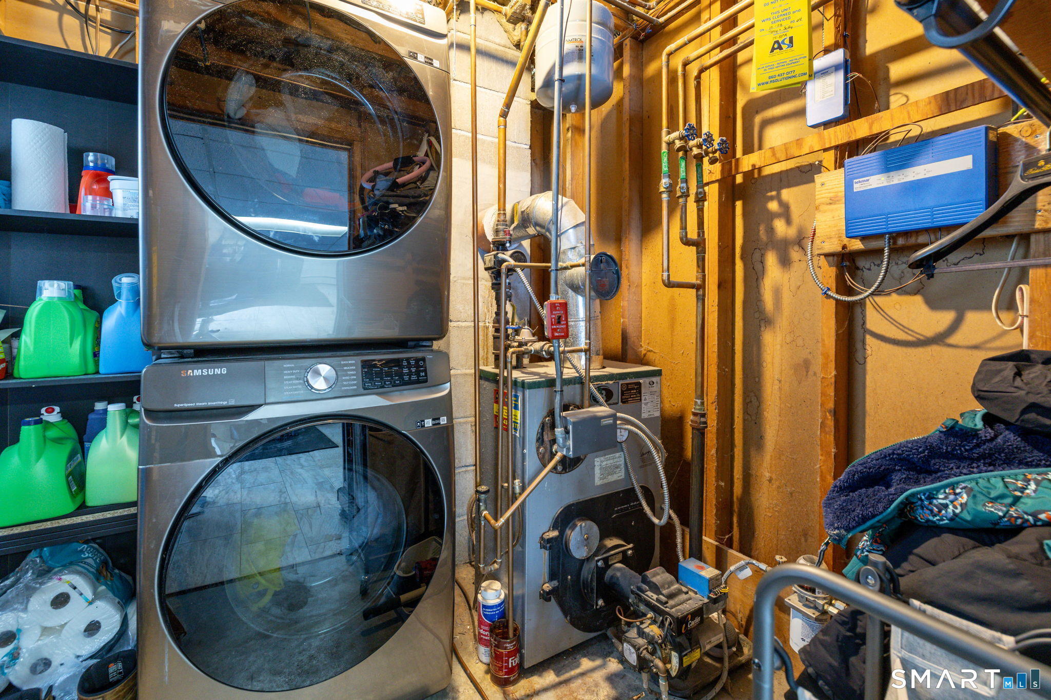 134 Massapeag Side Road Montville, CT 06382 - Photo 24 of 33 a utility room with dryer and washer