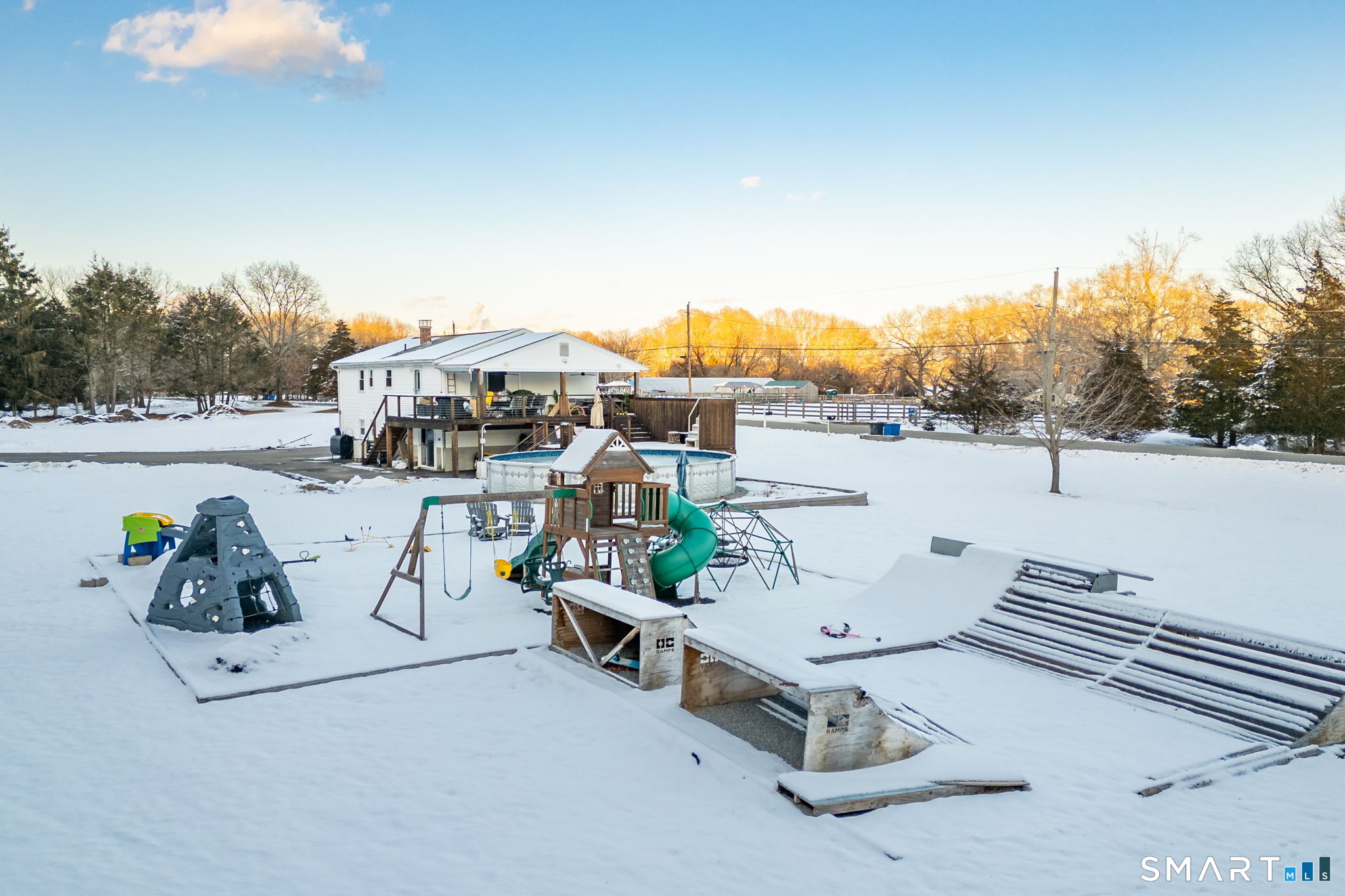 134 Massapeag Side Road Montville, CT 06382 - Photo 28 of 33 an aerial view of a chairs with table and chairs