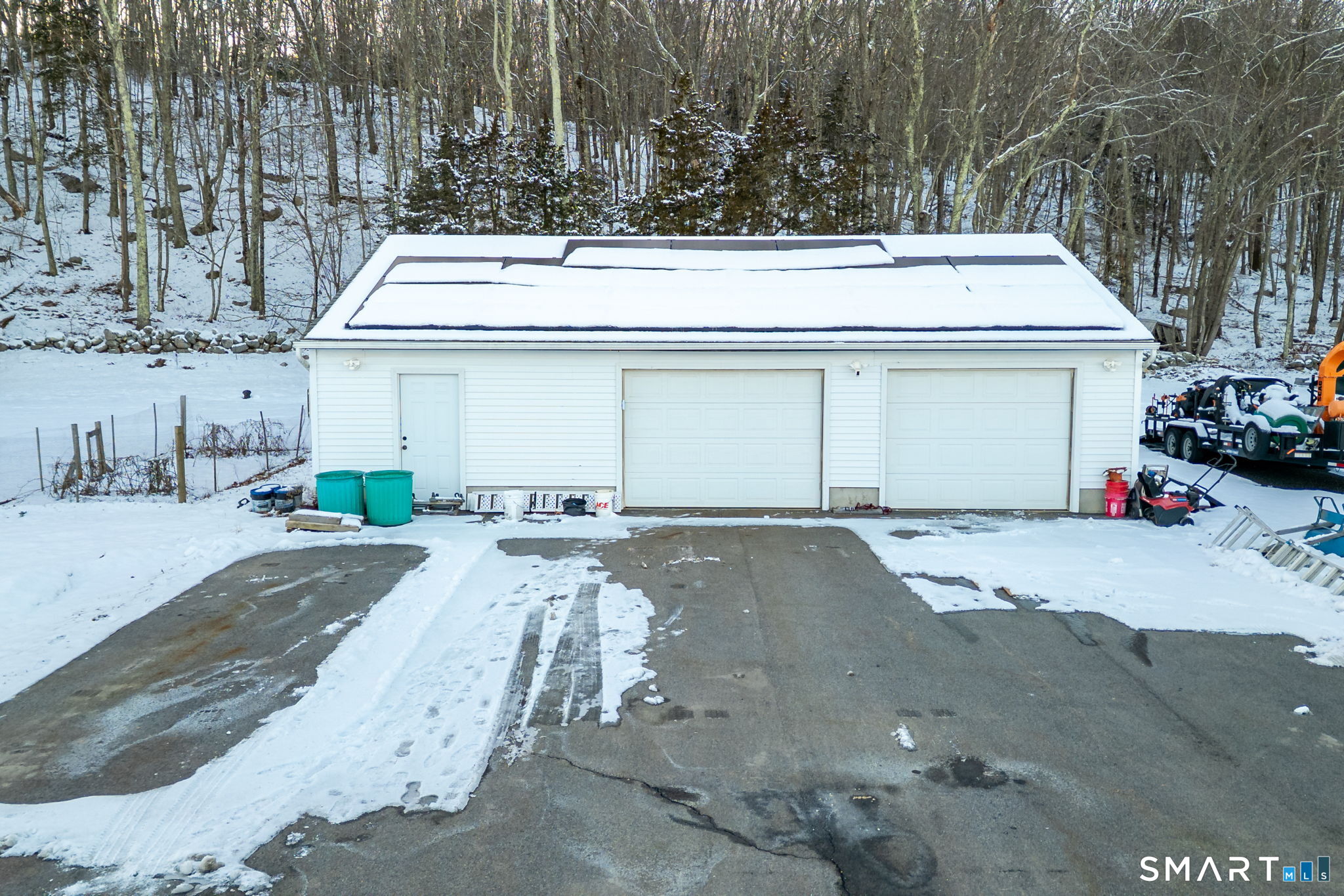134 Massapeag Side Road Montville, CT 06382 - Photo 3 of 33 a view of white house with a outdoor space