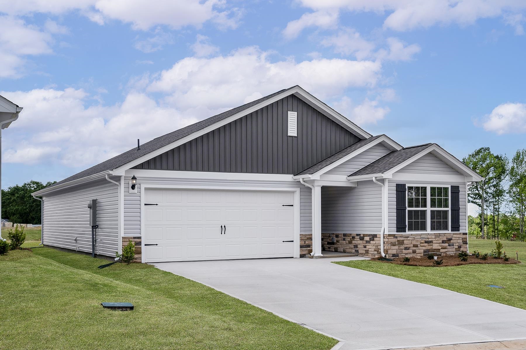 1428 Wild Indigo Way Moore, SC 29369 - Photo 2 of 10