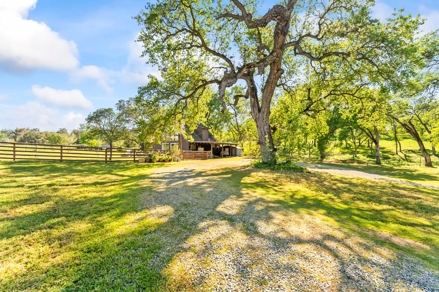 4997 Carbondale Road Plymouth, CA 95669 - Photo 13 of 58