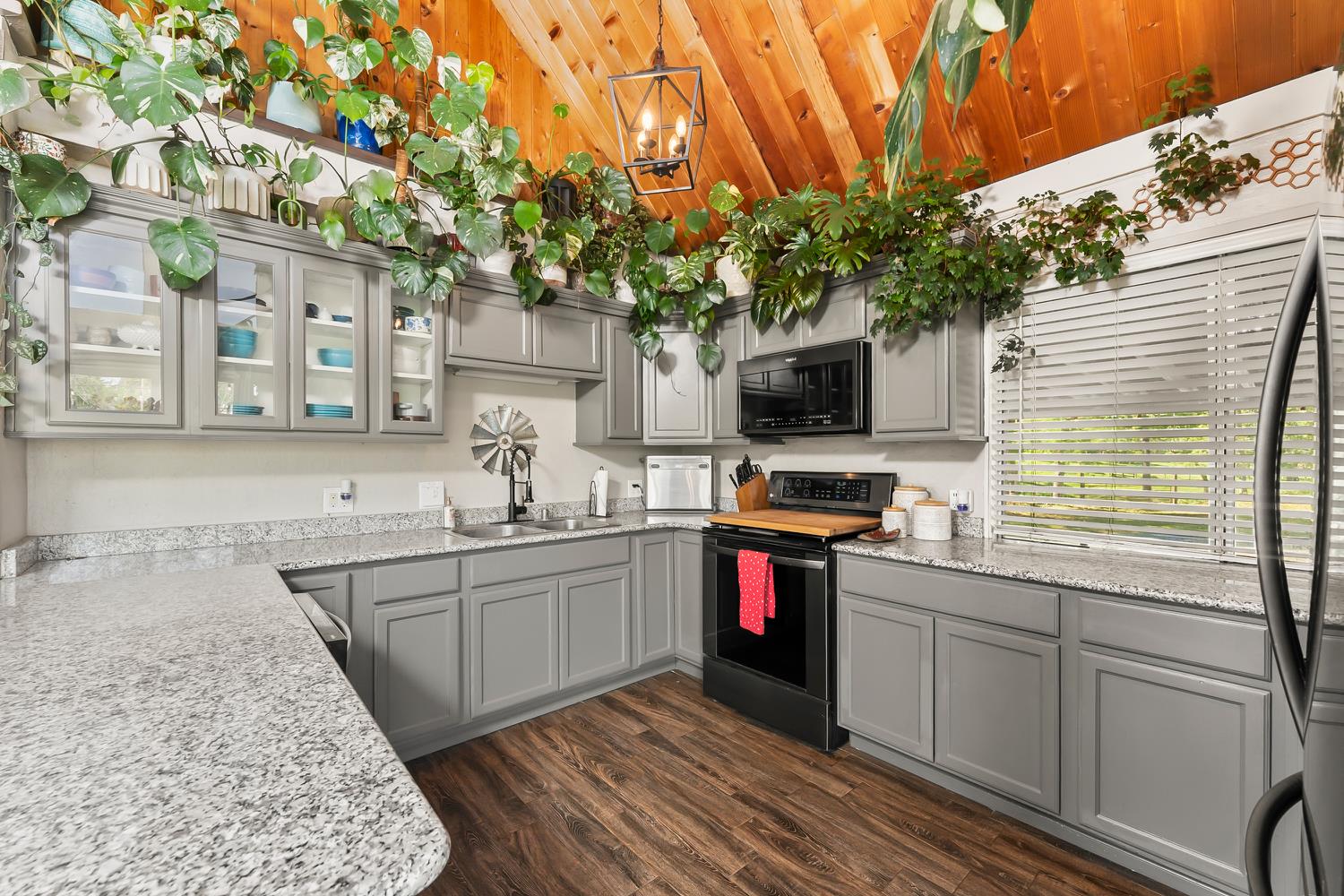 4997 Carbondale Road Plymouth, CA 95669 - Photo 27 of 58