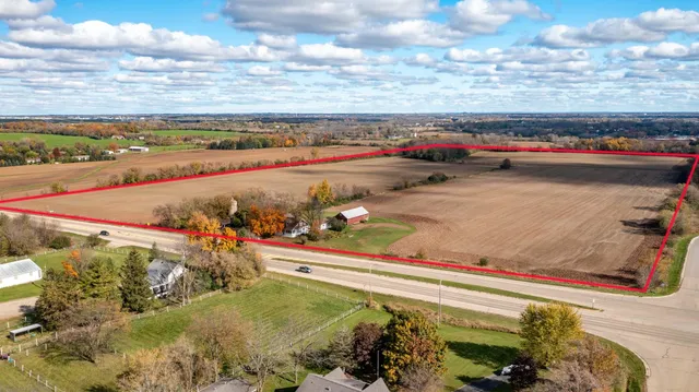 $2,500,000 | 9134 Highway 76, Neenah, WI 54956