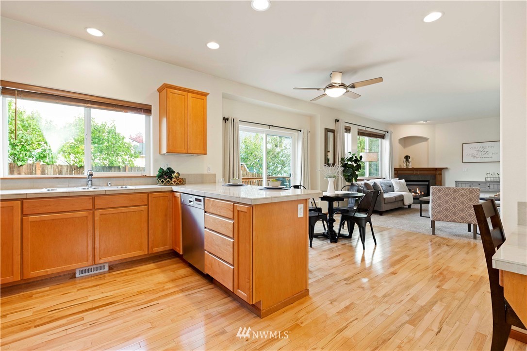 3209 179th Place Southeast Bothell, WA 98012 - Photo 12 of 34