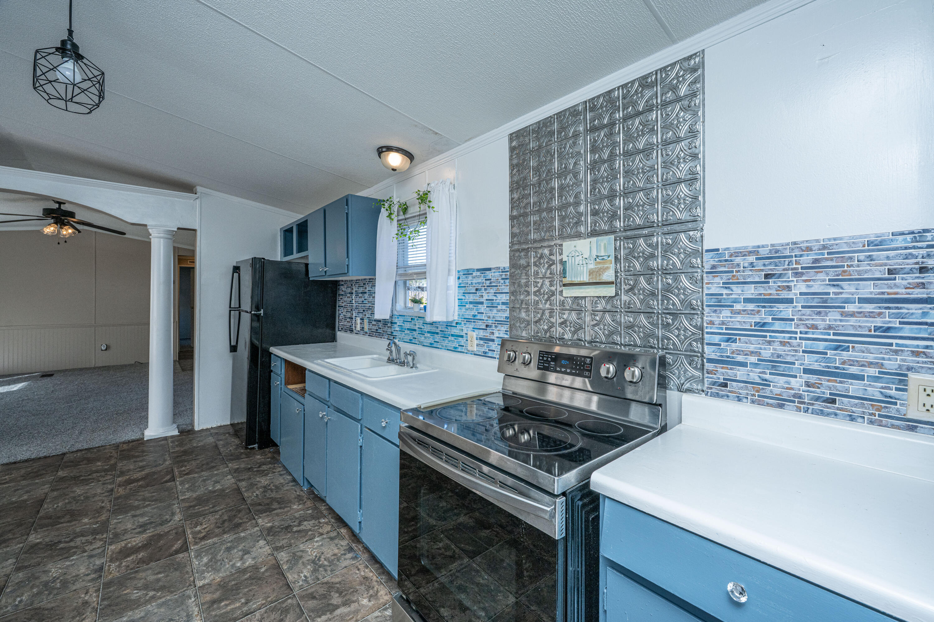 1716 Sunrise Road Smoaks, SC 29481 - Photo 15 of 42 Kitchen