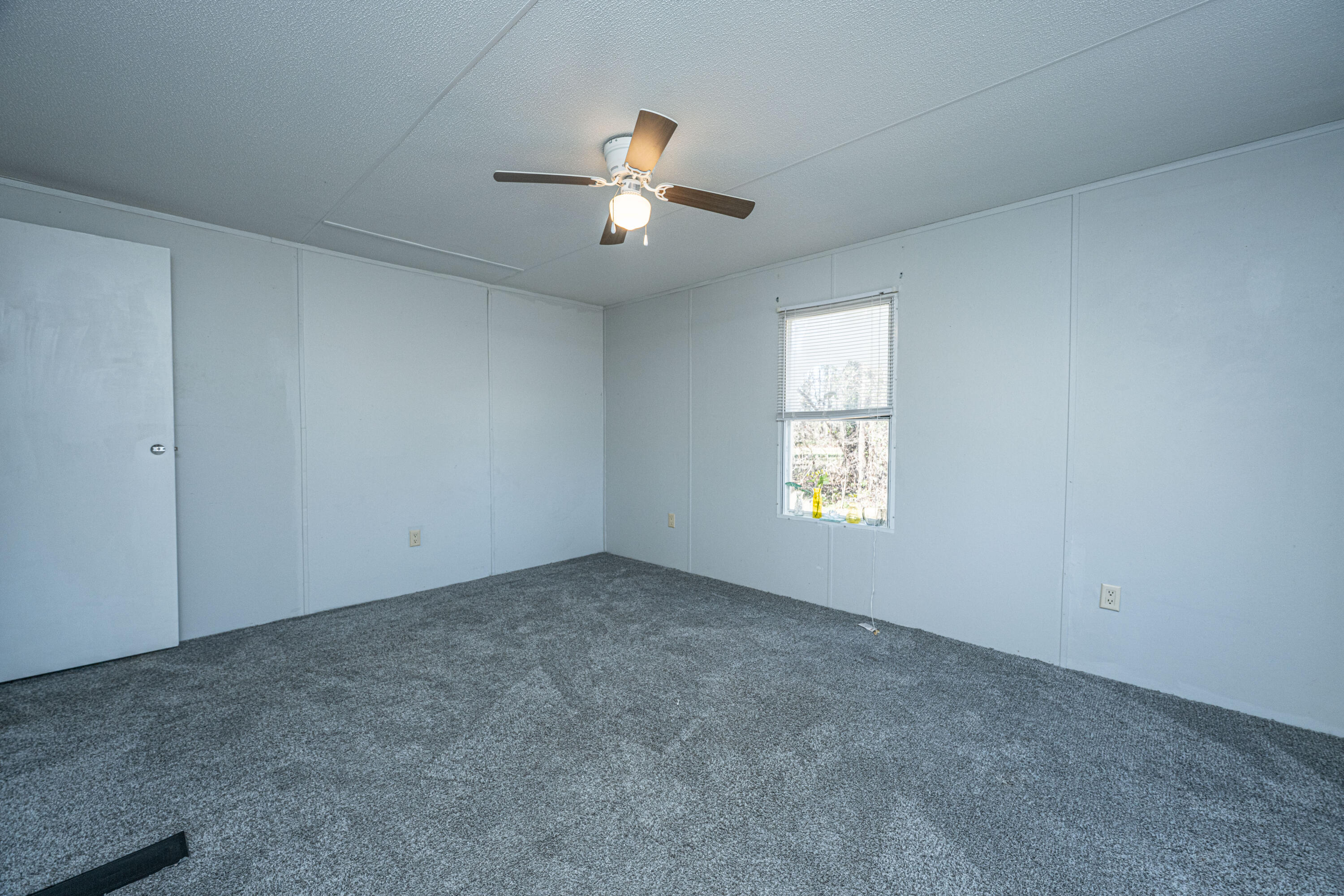 1716 Sunrise Road Smoaks, SC 29481 - Photo 25 of 42 2nd Bedroom
