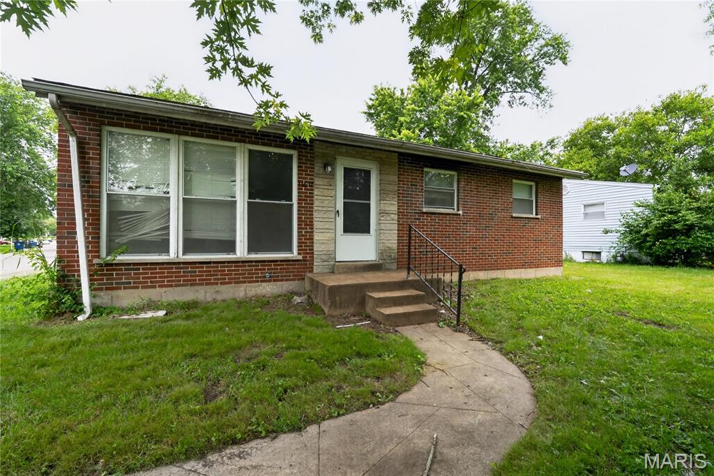 11617 Larimore Road St. Louis, MO 63138 - Photo 3 of 31