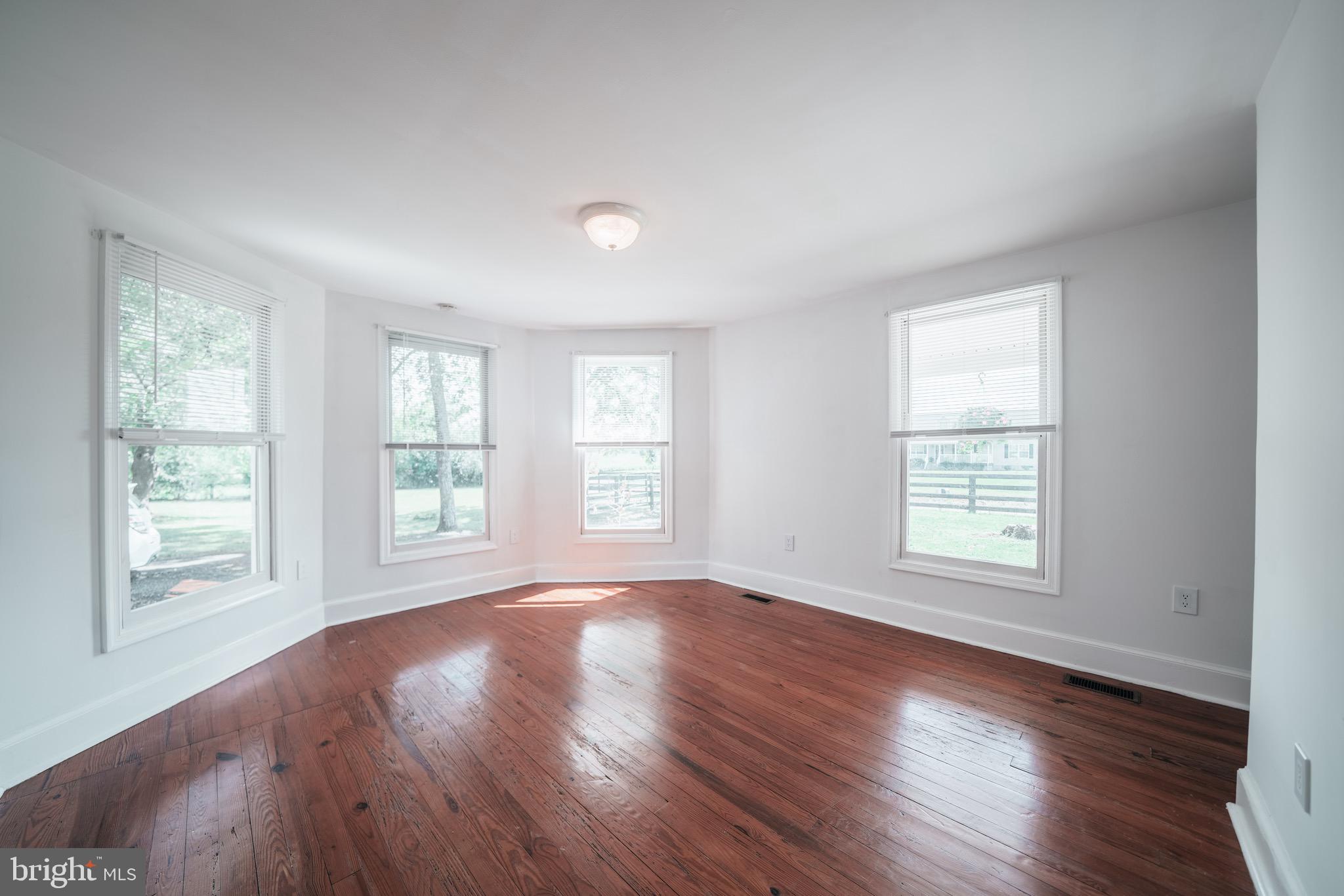 5272 Germantown Road Midland, VA 22728 - Photo 13 of 43