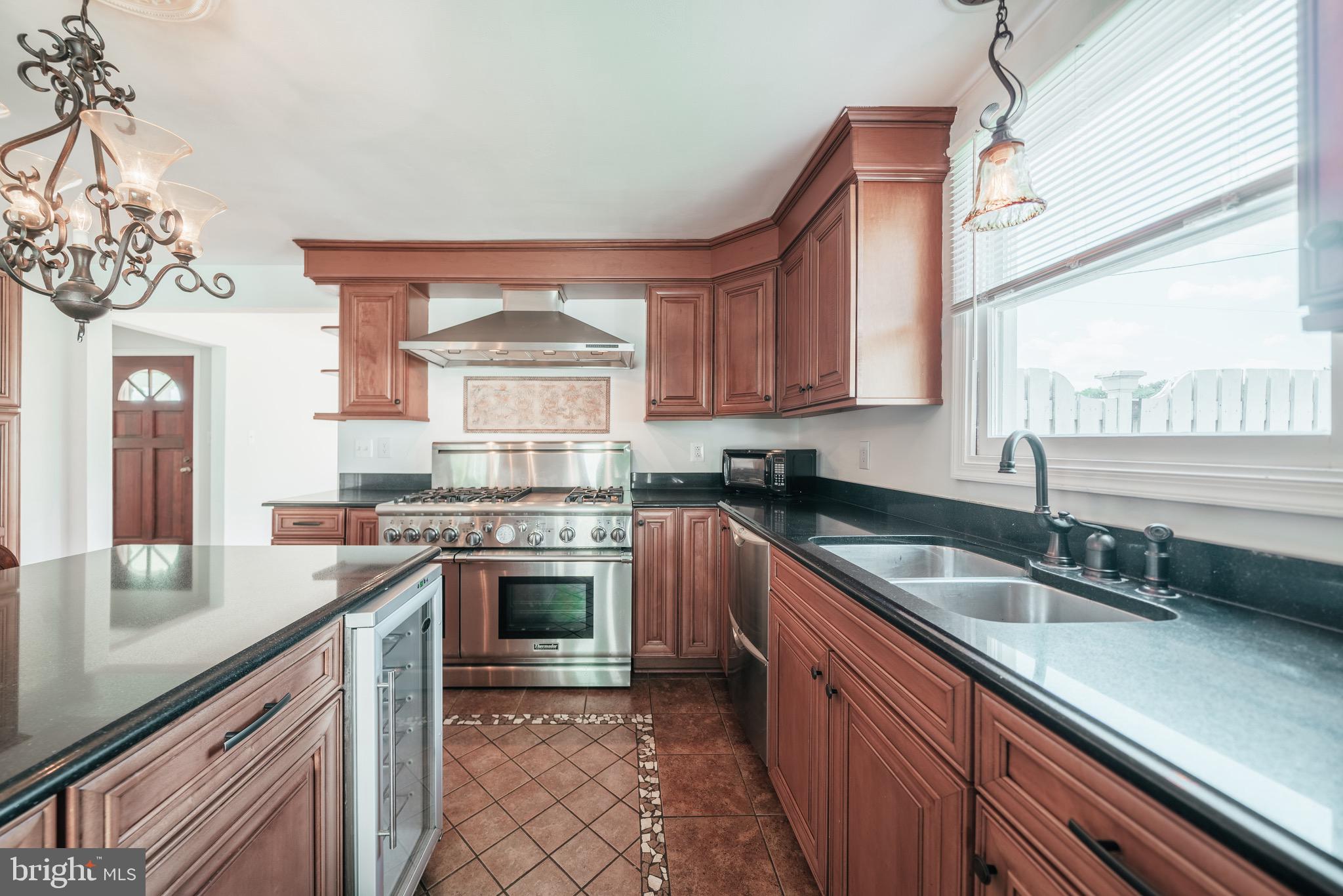 5272 Germantown Road Midland, VA 22728 - Photo 5 of 43