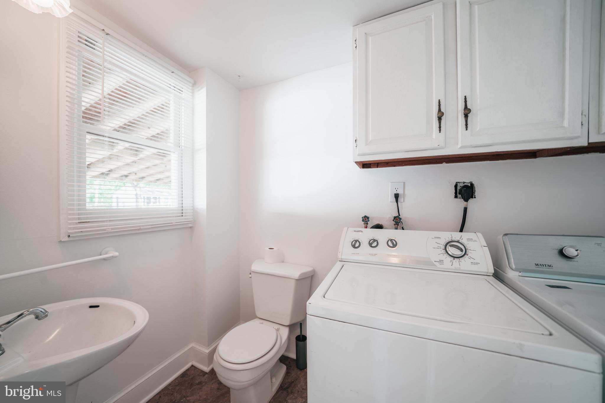 5272 Germantown Road Midland, VA 22728 - Photo 7 of 43