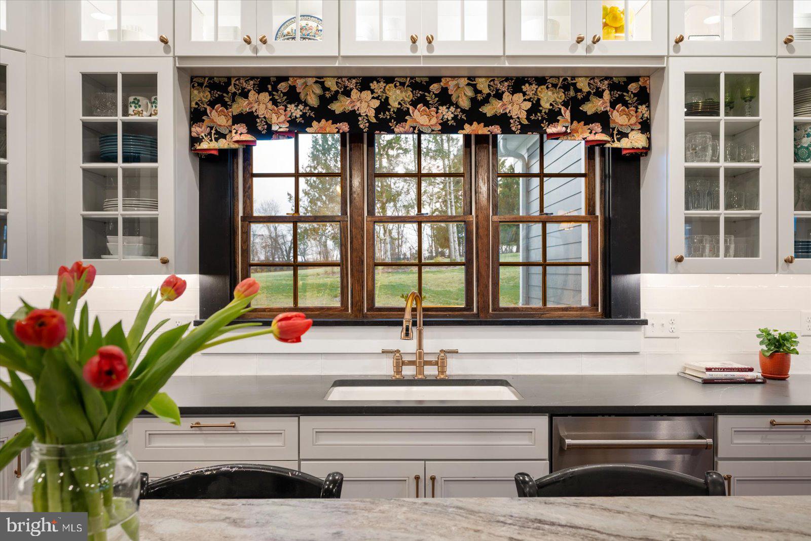 828 Federal Hill Road Street, MD 21154 - Photo 24 of 73 a vase of flowers sitting on a table