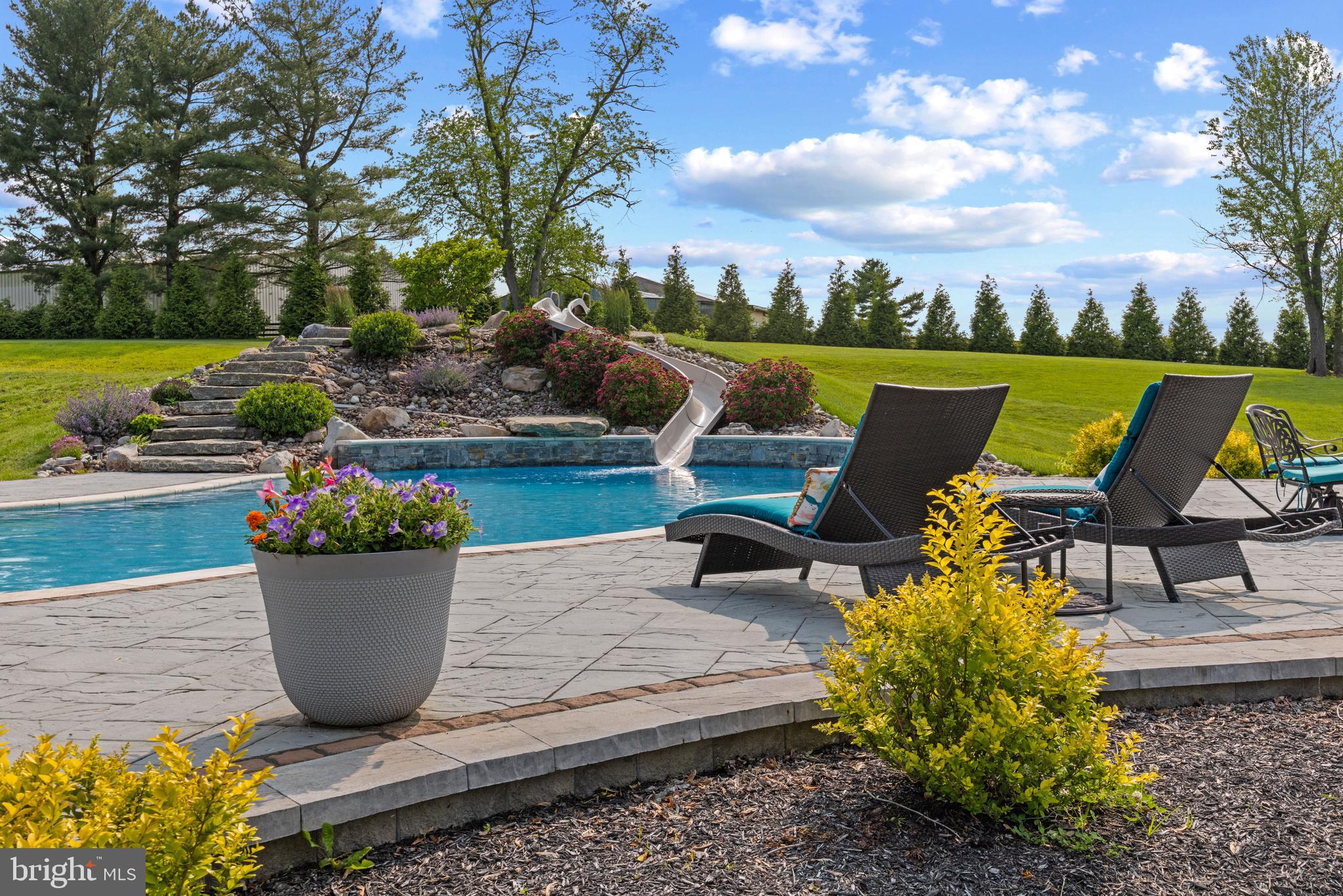 828 Federal Hill Road Street, MD 21154 - Photo 66 of 73 a view of a garden with sitting area