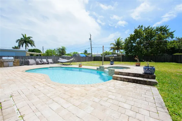 $3,700 | 670 Northwest 16th Street, Unit 670, Homestead, FL 33030