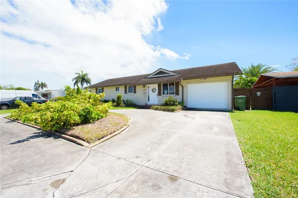 $3,700 | 670 Northwest 16th Street, Unit 670, Homestead, FL 33030