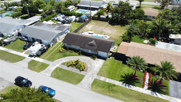 $3,700 | 670 Northwest 16th Street, Unit 670, Homestead, FL 33030