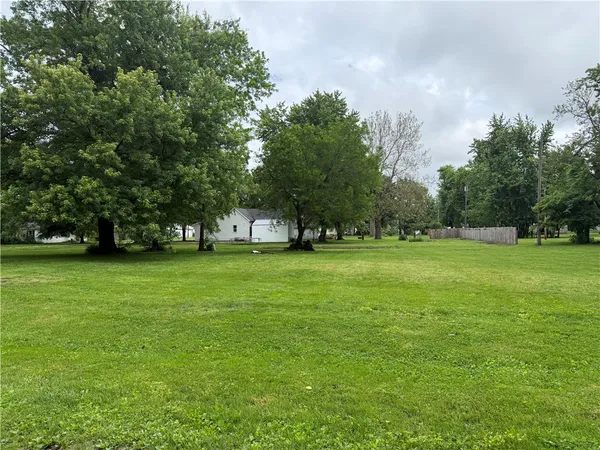 $6,500 | South Graham Avenue, Brocton, IL 61917