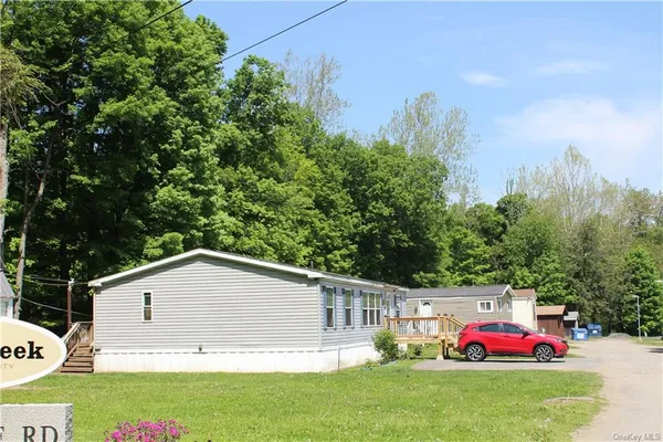 $825,000 | 670 Granite Road, Kerhonkson, NY 12446