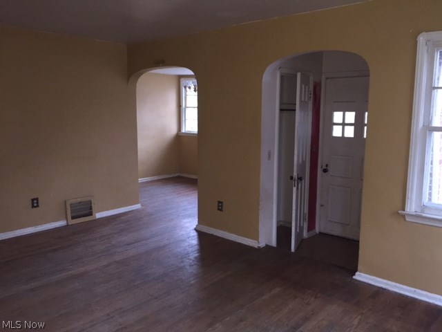 969 Gulf Road Elyria, OH 44035 - Photo 2 of 16 Gallery Image 2