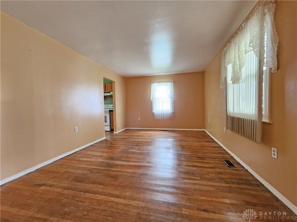 8355 Adams Road Troy, OH 45373 - Photo 3 of 26