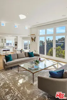 $2,998,000 | 1433 Summitridge Drive, Beverly Hills, CA 90210