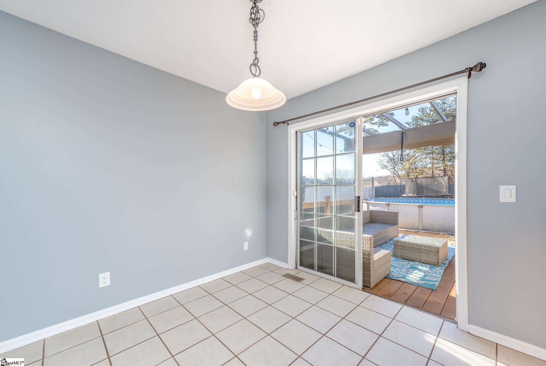 10 Jacqueline Road Piedmont, SC 29673 - Photo 5 of 40 Gallery Image 5
