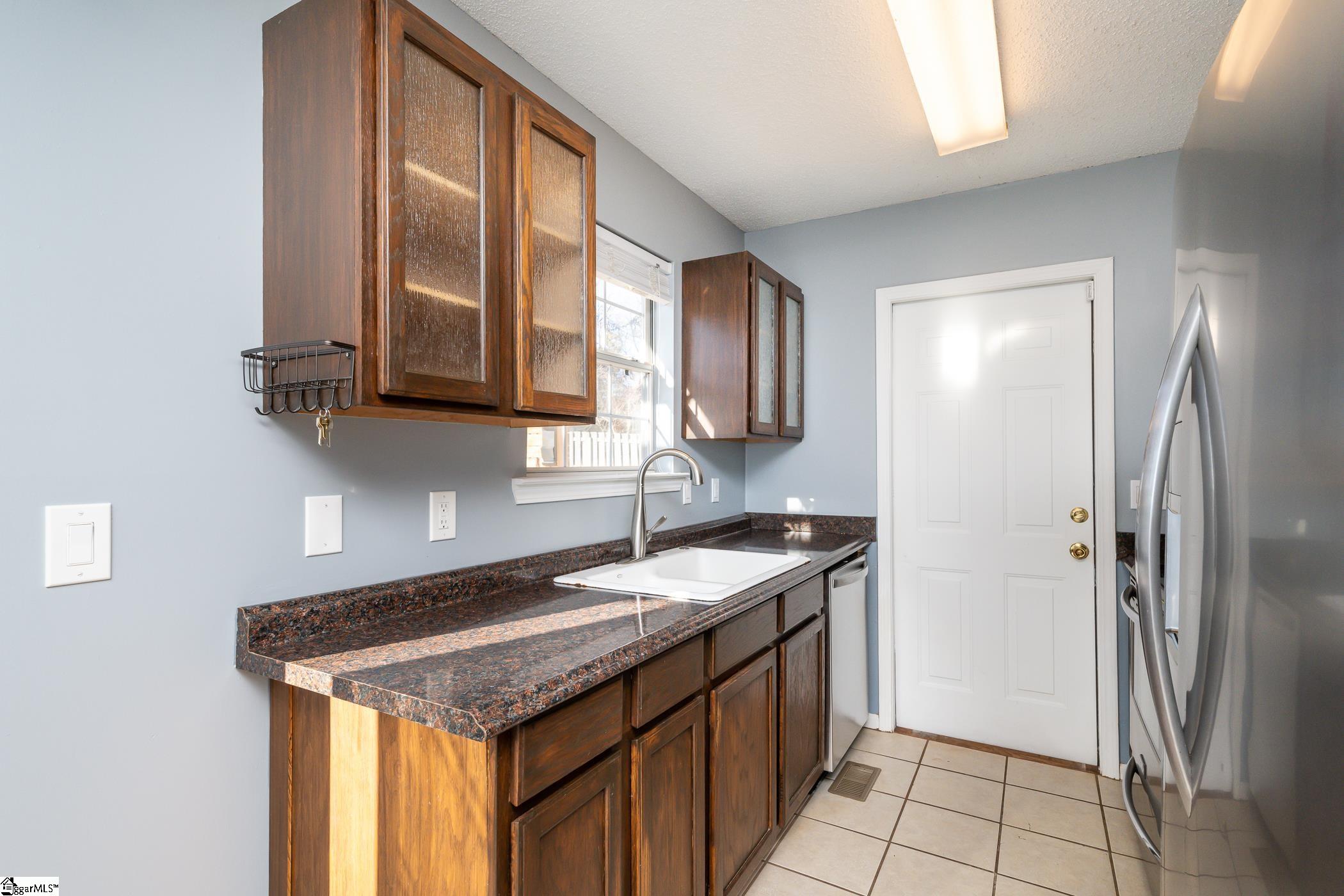 10 Jacqueline Road Piedmont, SC 29673 - Photo 6 of 40 Gallery Image 6