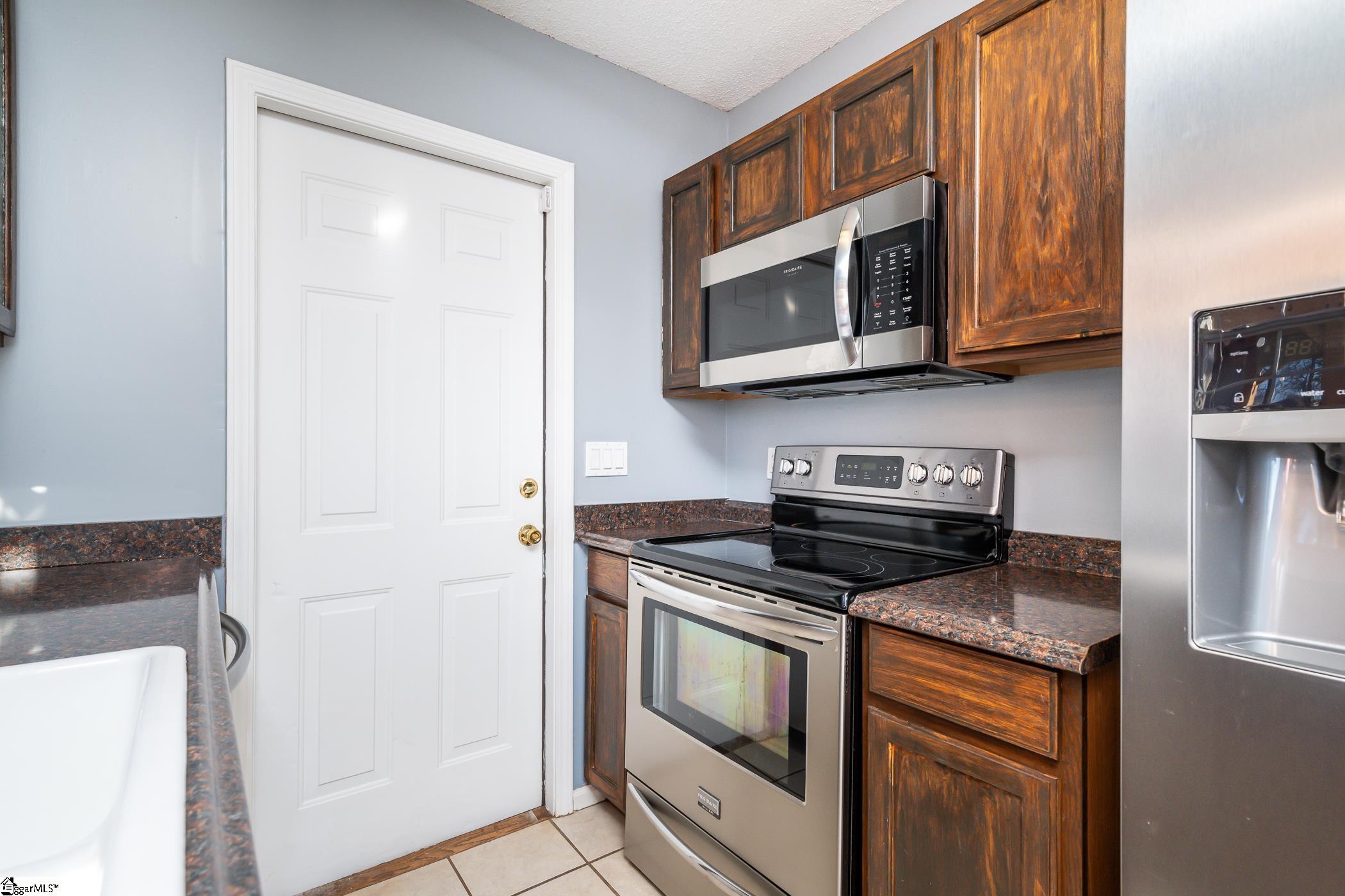 10 Jacqueline Road Piedmont, SC 29673 - Photo 7 of 40 Gallery Image 7